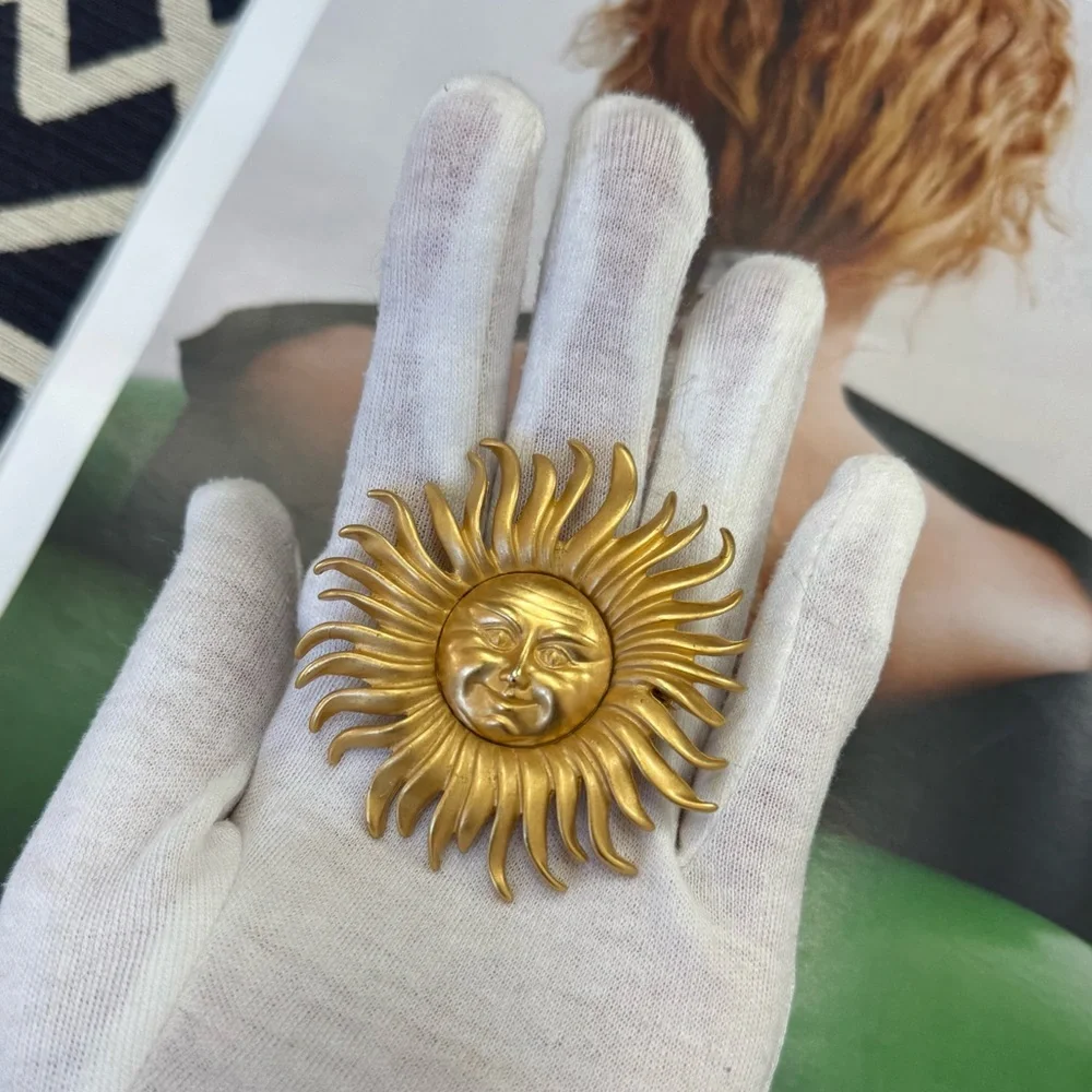 Monet Vintage Celestial Sun Face Matte Gold Brooch Pin